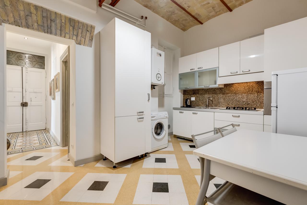רומא Monti Colosseum Apartment מראה חיצוני תמונה